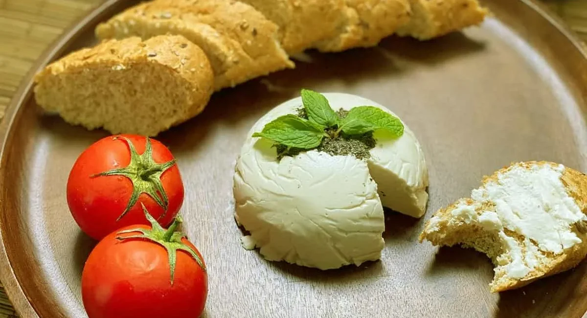 پنیر گیاهی با بادام
