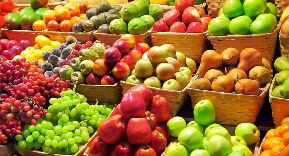 کاهش قیمت میوه