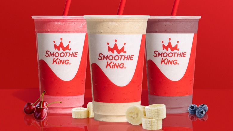 استارباکس (Starbucks) و اسموتی کینگ (Smoothie King)